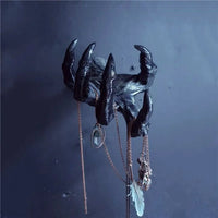 Adorno de mano de bruja gótica de resina